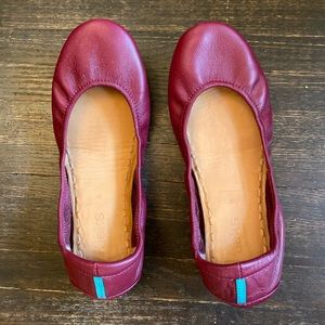 Tieks burgundy size 8